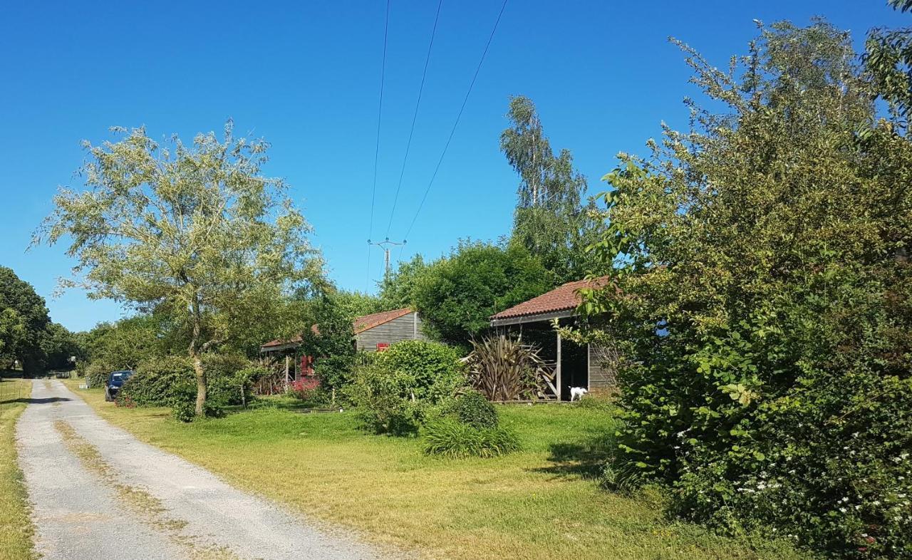 Camping De La Chagnee Saint-Aubin-le-Cloud Exteriör bild
