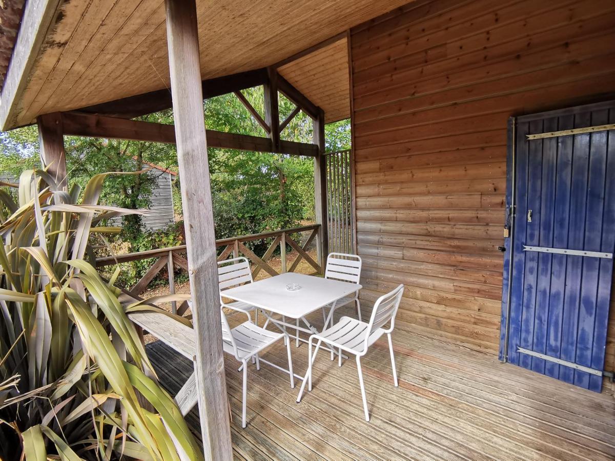 Camping De La Chagnee Saint-Aubin-le-Cloud Exteriör bild