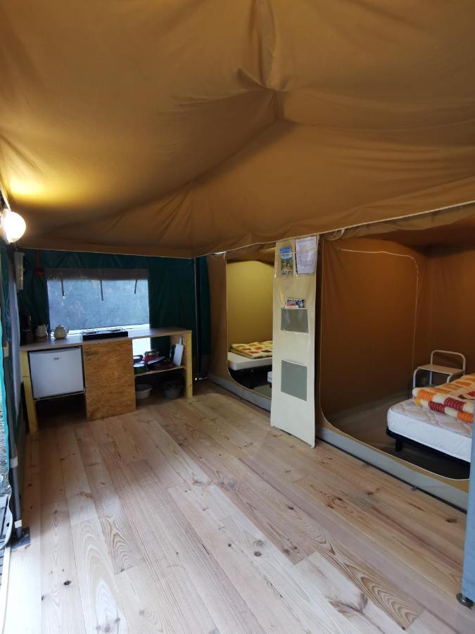 Camping De La Chagnee Saint-Aubin-le-Cloud Exteriör bild