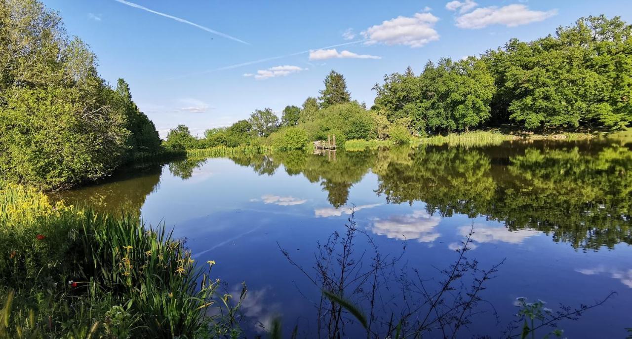 Camping De La Chagnee Saint-Aubin-le-Cloud Exteriör bild